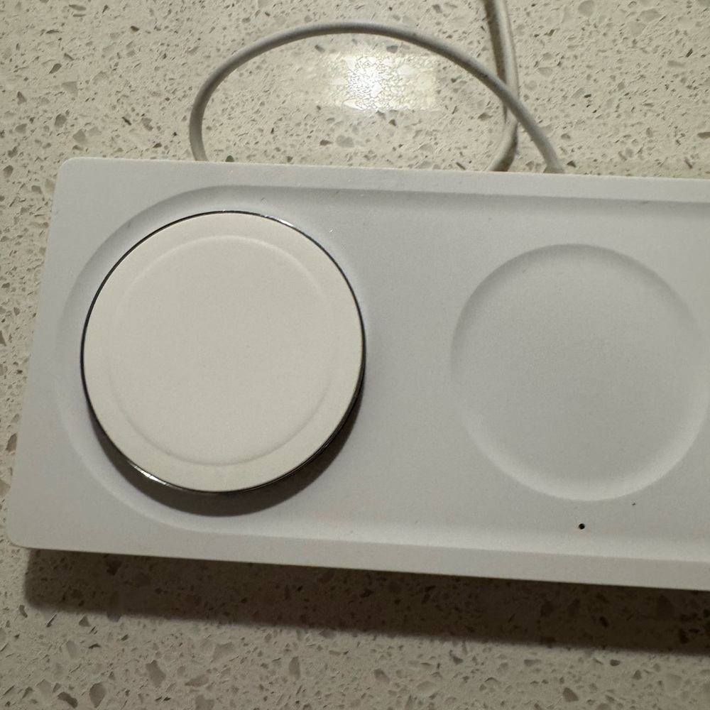 Belkin BOOSTCHARGE PRO 3-in-1 Wireless Charging Pad with MagSafe - White - Picture 6 of 11